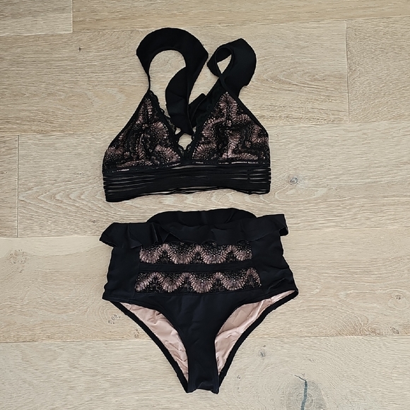 Gianni Bini Other - NWOT Gianni Bini Black and Pink Lace Bikini Set